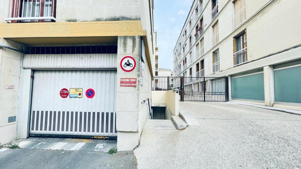 T2 Avignon Climatise Intra Muros Spacieux Et Lumineux المظهر الخارجي الصورة
